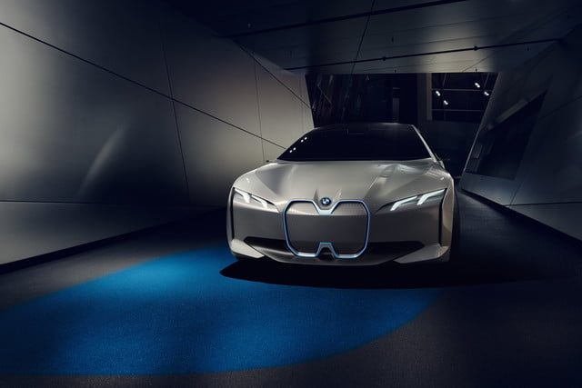 bmw vision dynamic presenta frankfurt p90276434 highres 640x427 c