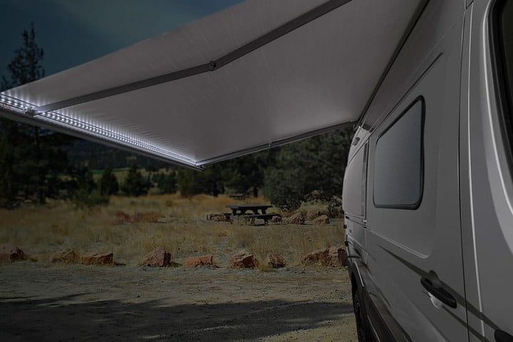 winnebago 4x4 mercedes revel 13 720x480 c