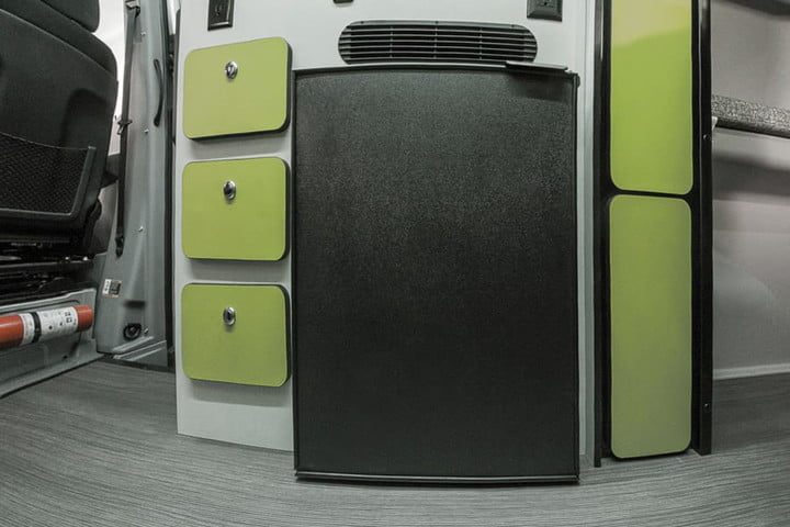 winnebago 4x4 mercedes revel 31 720x480 c