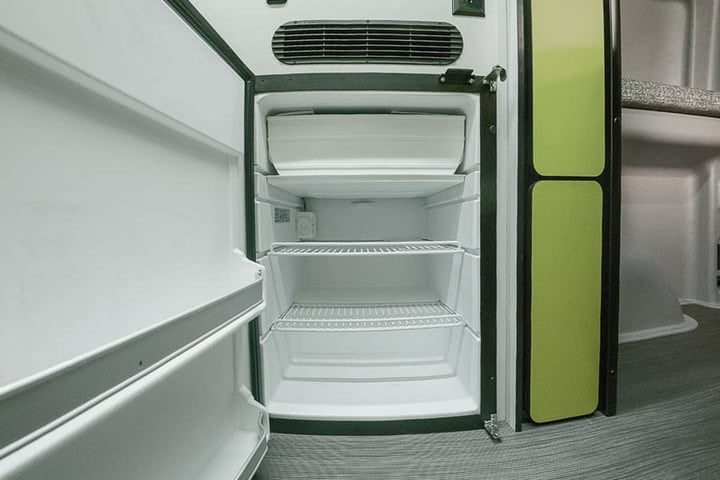 winnebago 4x4 mercedes revel 32 720x480 c