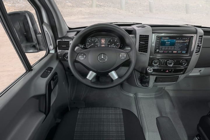 winnebago 4x4 mercedes revel 45 720x480 c