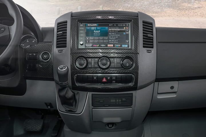 winnebago 4x4 mercedes revel 50 720x480 c