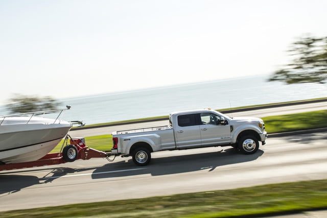 ford f series limited lujo 18fordsuperduty 06 hr 640x427 c