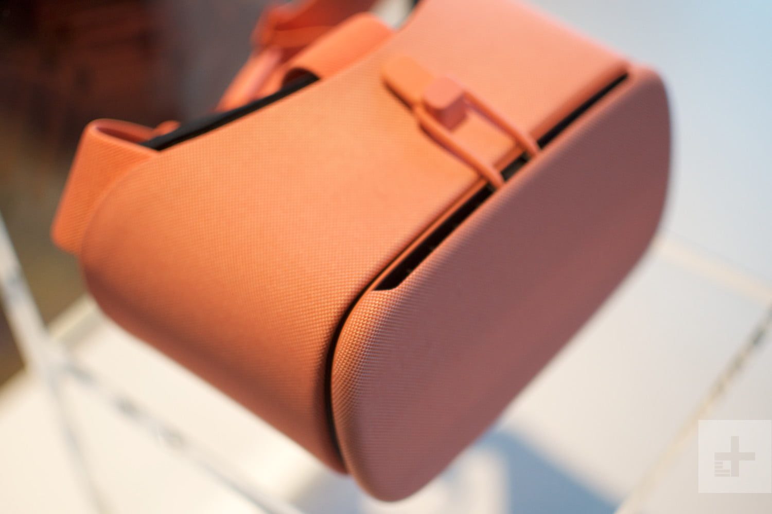 daydream view coral 2