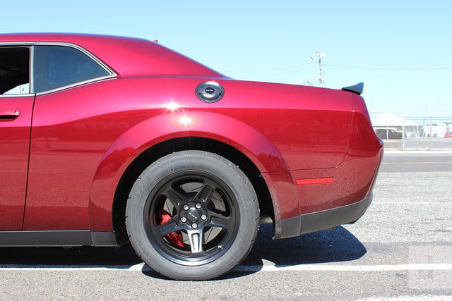 mas sobre el dodge demon drag race 15 640x427 c