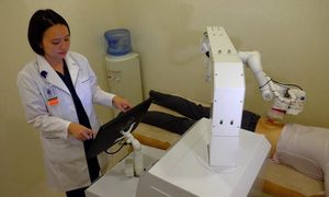 Emma es un robot hecho para dar masajes en la espalda