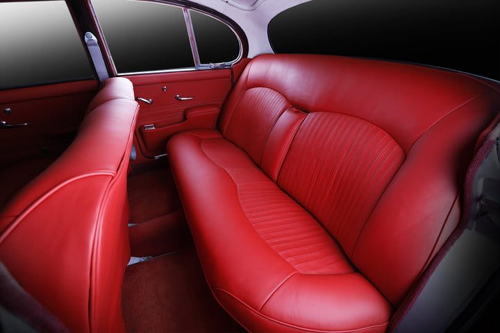 carbon motors restauracion jaguar 420 2017 digitaltrends 1969 restoration 10 720x480 c