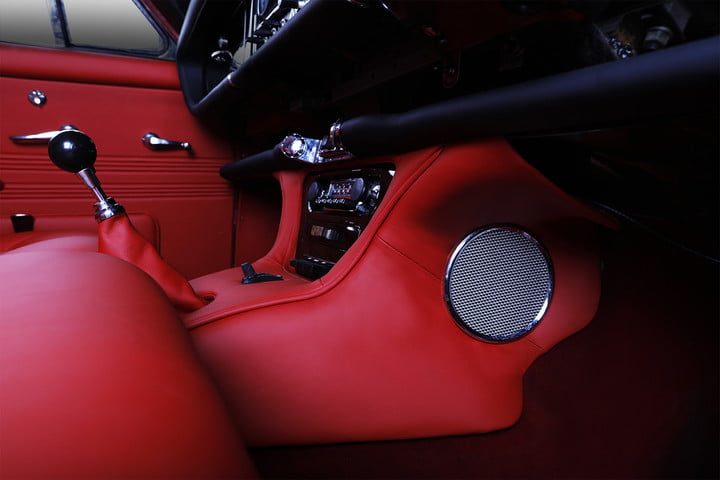 carbon motors restauracion jaguar 420 2017 digitaltrends 1969 restoration 2 720x480 c