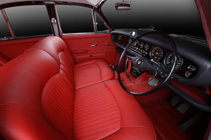 carbon motors restauracion jaguar 420 2017 digitaltrends 1969 restoration 720x480 c