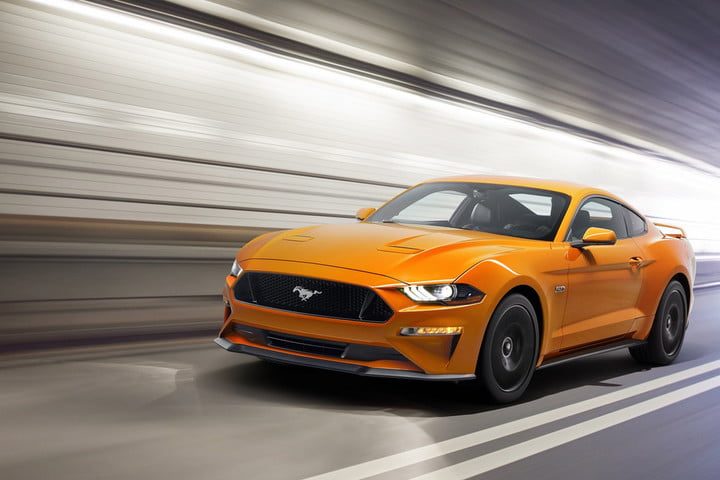 los 10 mejores carros familias hispanas 2018 ford mustang v8 gt 970x647 c 720x480
