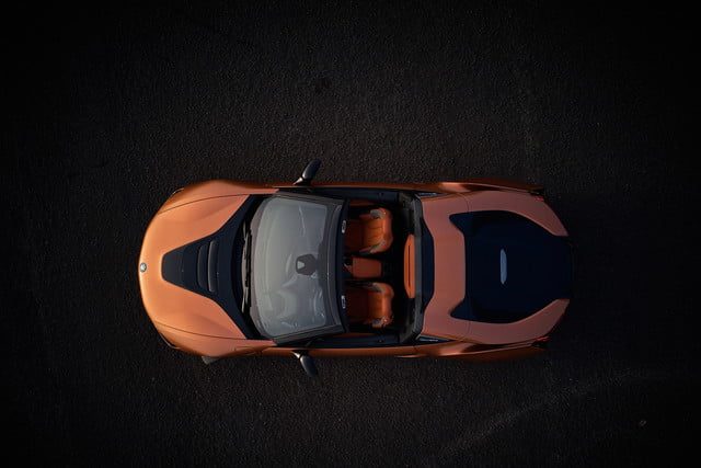 bmw presenta i8 roadster descapotable shooting lanzarote 3 640x427 c