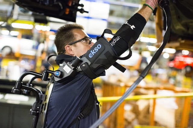 exoesqueleto eksovest ford robot exoskeleton technology pilot 11 720x480 c