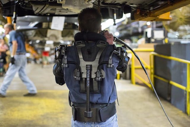 exoesqueleto eksovest ford robot exoskeleton technology pilot 16 720x480 c