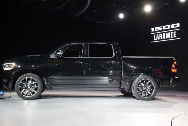 camioneta ram 1500 2019 detroit 2018 15 640x427 c