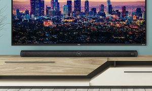 barra de sonido debajo de televisorTCL Roku