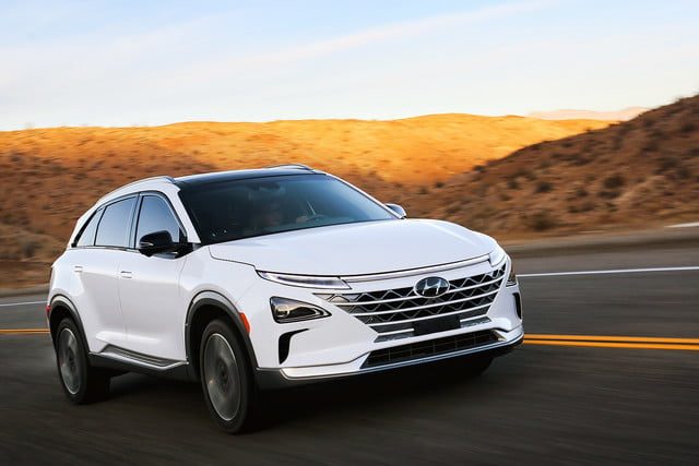 hyundai presenta nexo ces2018 1 640x427 c