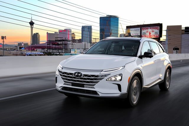 hyundai presenta nexo ces2018 2 640x427 c