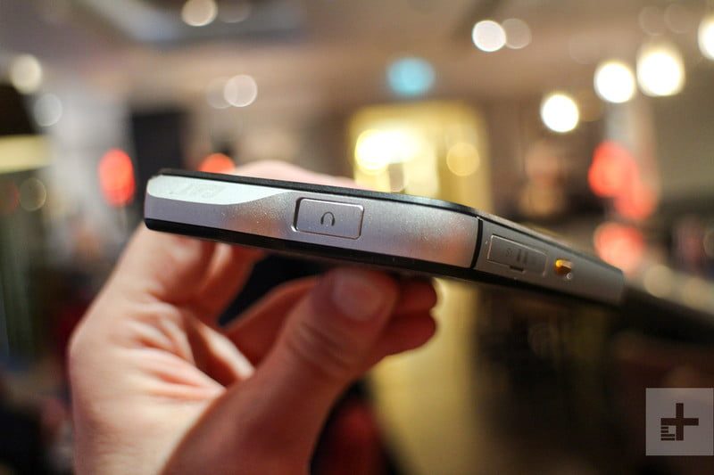 cat s61 android mwc headphone cover 800x533 c