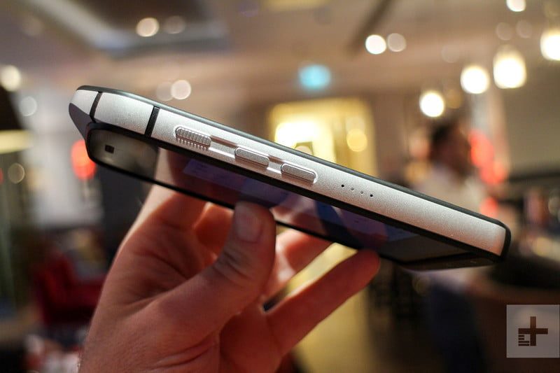 cat s61 android mwc volume rocker 800x533 c