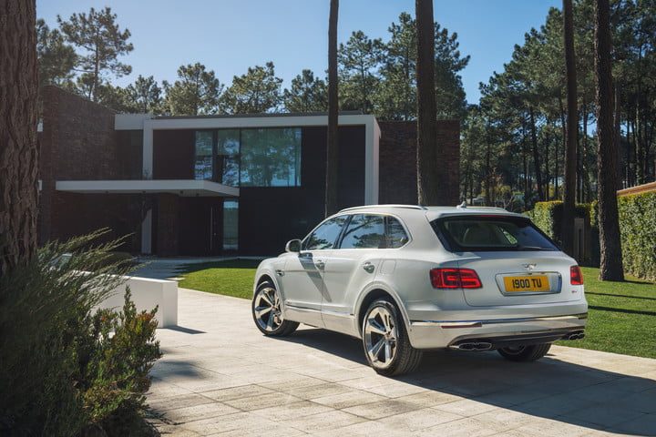 primer bentley electrificado ginebra bentayga hybrid 9 720x480 c