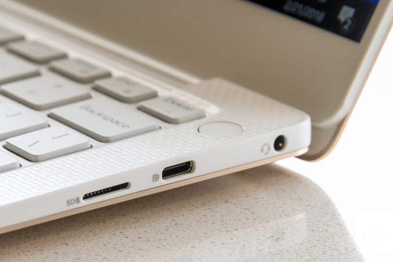 revision dell xps 13 2018 screen ports2 800x533 c