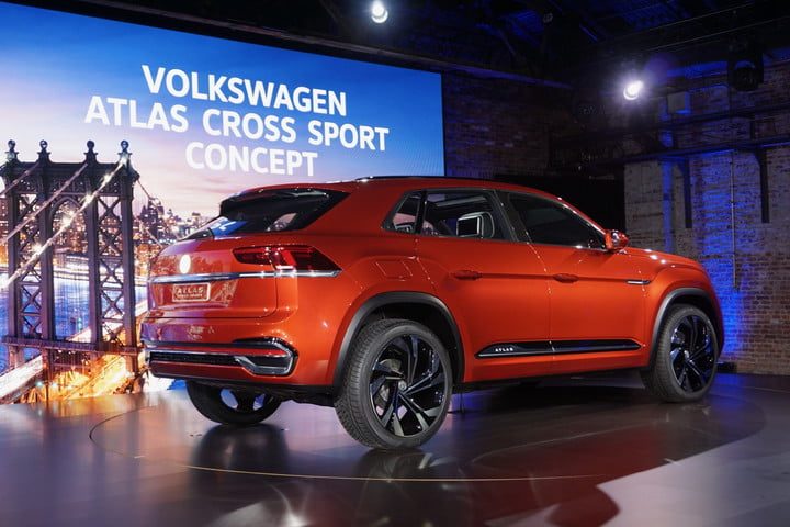 lo mejor auto show ny 2018 dsc08592 720x480 c