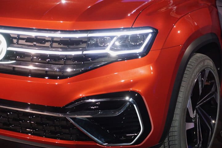 lo mejor auto show ny 2018 dsc08688 720x480 c