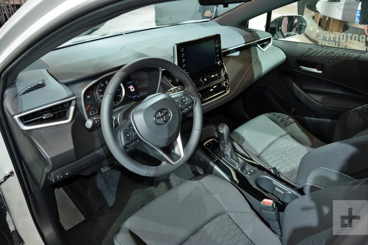 lo mejor auto show ny 2018 dt new york 2019 toyota corolla hatch 7 720x480 c