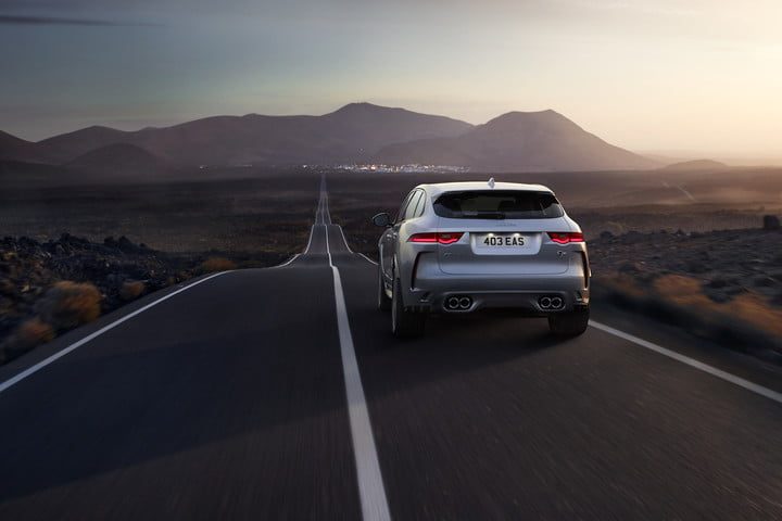 nuevo jaguar f pace svr ny hyperfocal 0 47 720x480 c