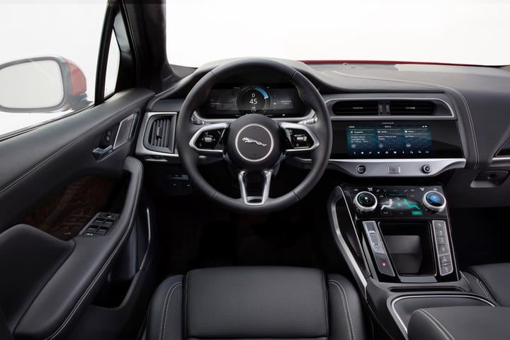 jaguar i pace 2019 lanzamiento j 19my studio image 010318 19 central cluster 720x480 c