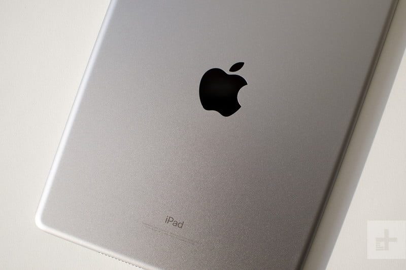 revision ipad 2018 back close 800x533 c