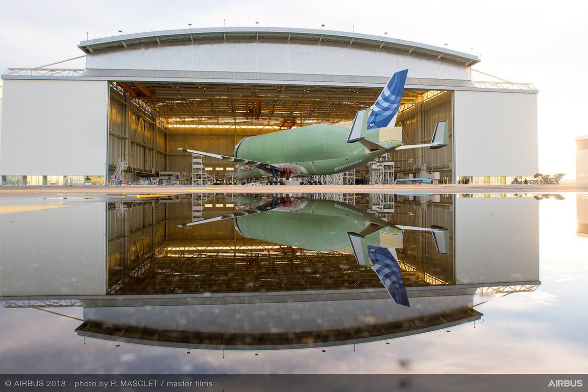 belugaxl airbus belugxl 2 1200x800 c