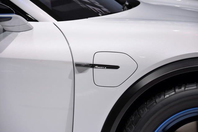 porsche estaciones de carga mission e dt geneva cross turismo concept 6 640x427 c