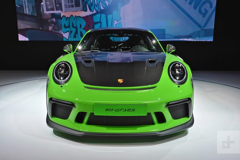 como quitar peso porsche 911 gt3rs dt new york 2018 gt3 rs weissach 3 2 796x531 c