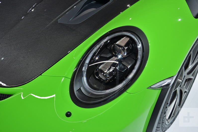 como quitar peso porsche 911 gt3rs dt new york 2018 gt3 rs weissach 7 2 796x531 c