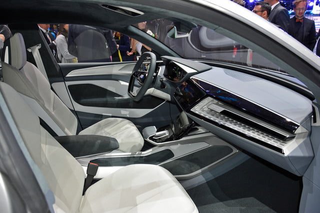 e tron quattro audi ev dt shanghai sportback 7 640x427 c