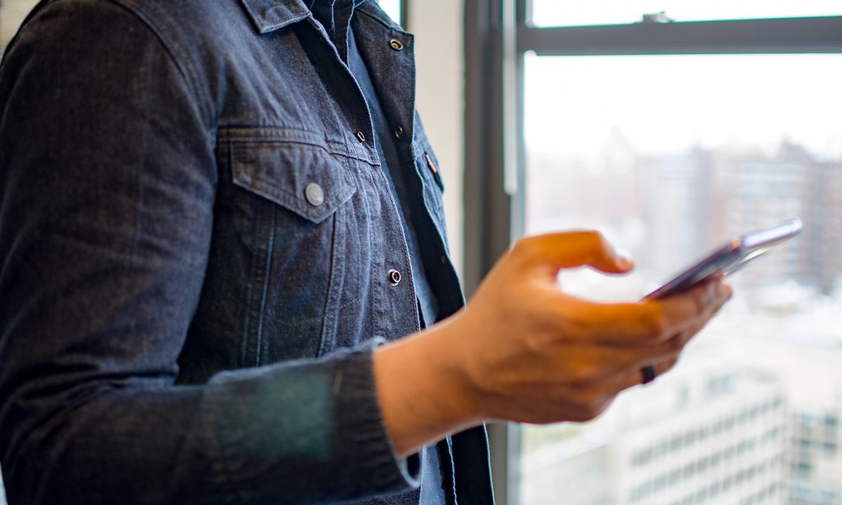 chaqueta inteligente levis google levi jacquard profile phone 640x427 c