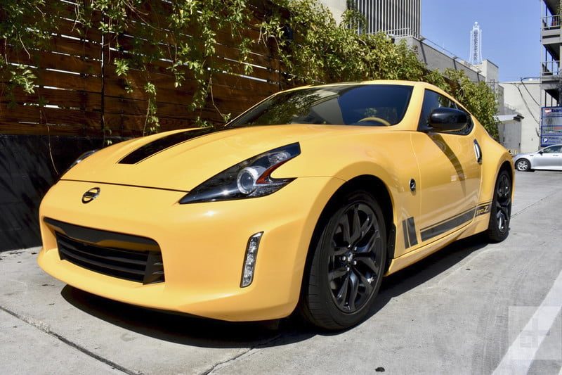 nissan 370z 2018 prueba 37oz left angle close 800x533 c