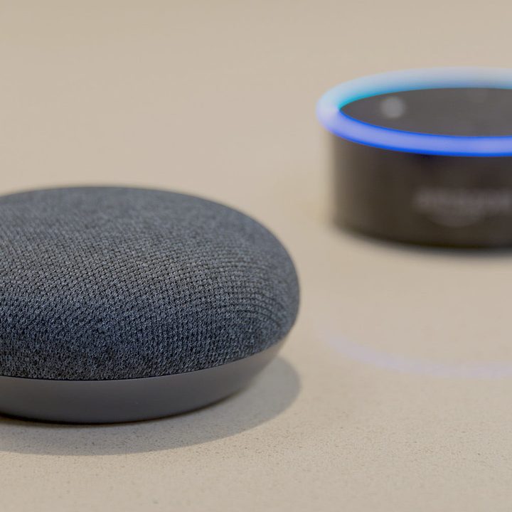Asistente de Google y Alexa de Amazon