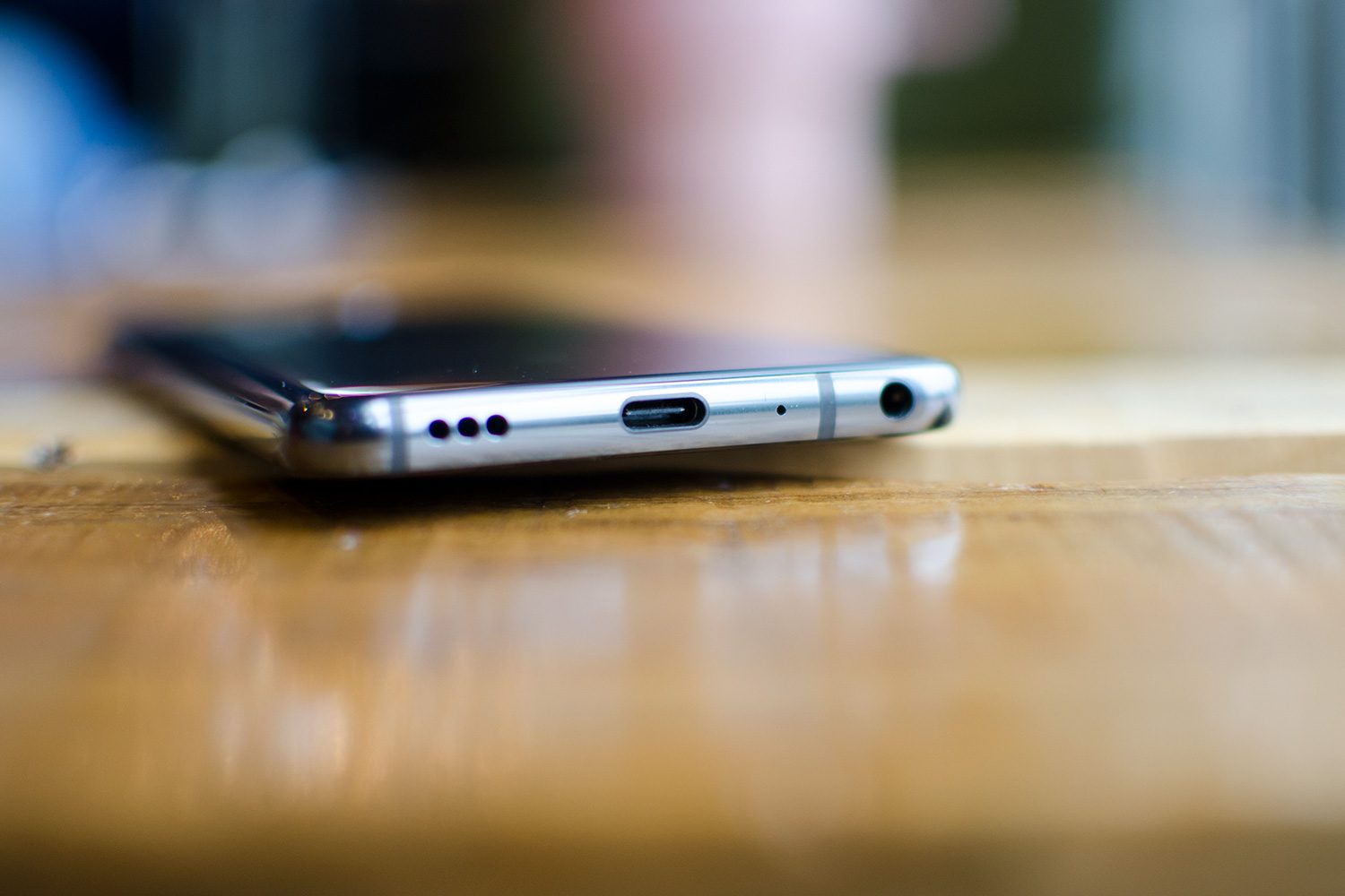 revision lg g7 thinq hands on speaker grill