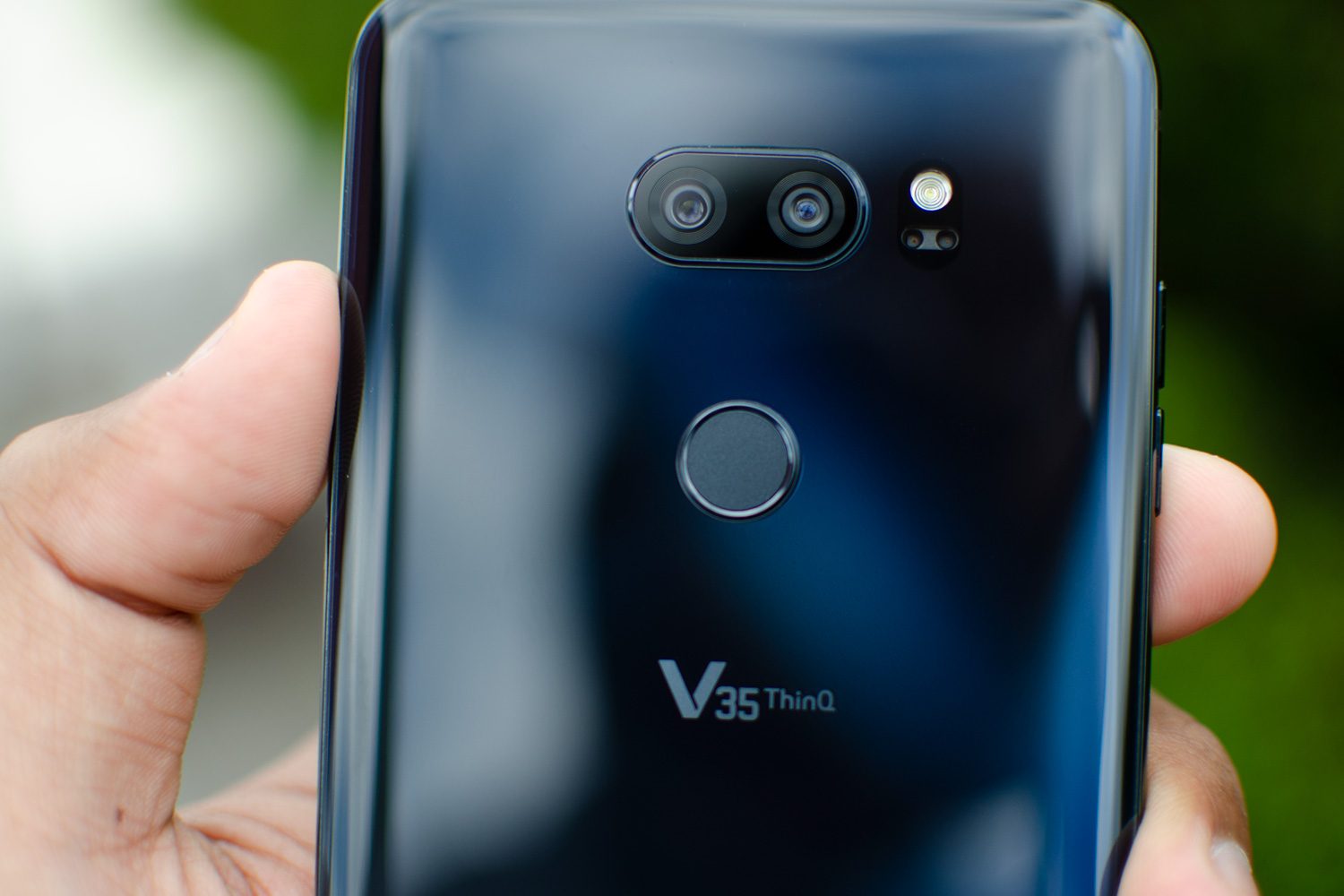 lg v35