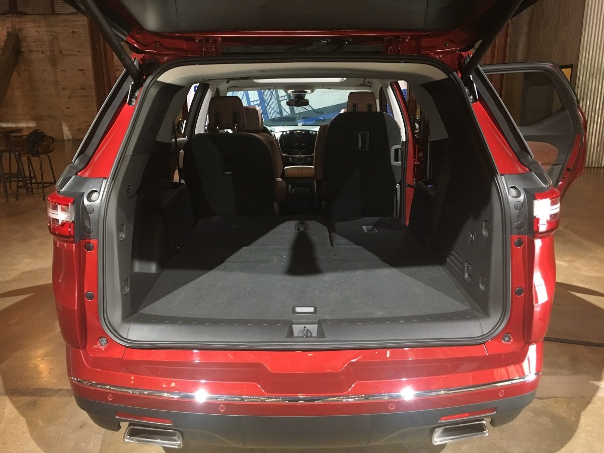 chevroet trax equinox traverse comparativa maletero