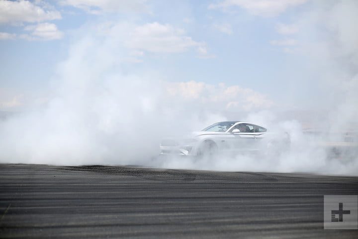 probando ford mustang thermal club 03