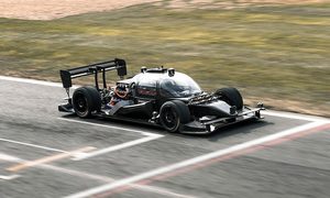 devbot ryan tuerc autonomo carrera roborace 001 640x427 c