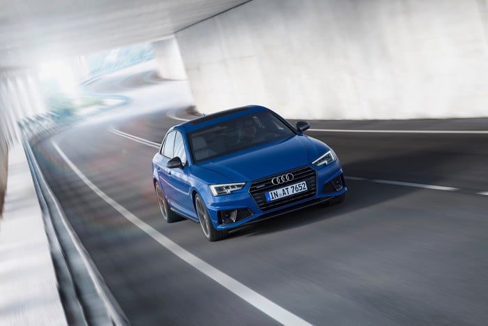 audi a4 2019 americano sedan 700x467 c