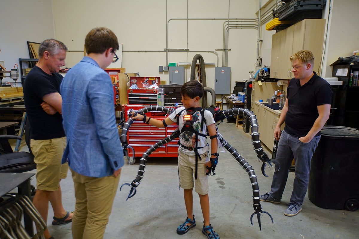 adoscente milonario bitcoin doc oc suit group 1200x800 c