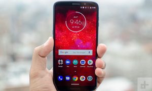 Moto Z3 Play y OnePlus 6