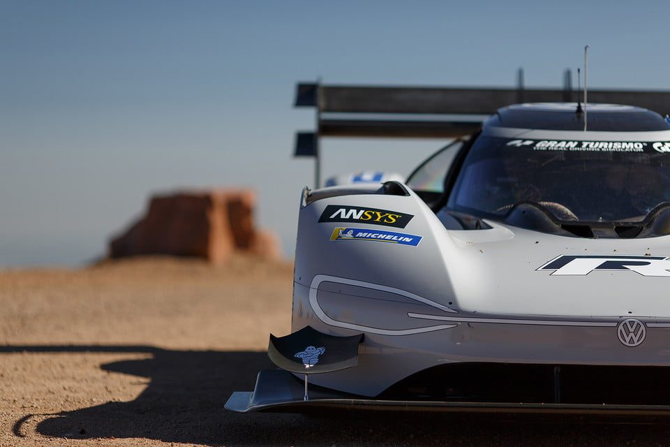 volkswagen electrico rompe record pikes peak id r 7 960x9999