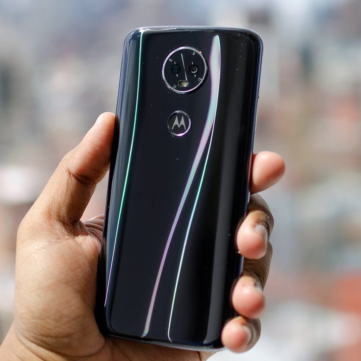 moto e5 play y plus 22