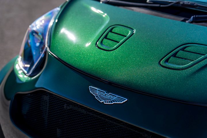 aston martin v8 cygnet exclusivo 2 jpg